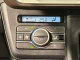 車内空調は&rdquo;AUTOエアコン&rdquo;にお任せ。運転に集中出来ますよ!