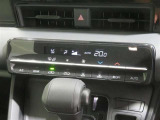 オートエアコン機能で、車内を自動的に、設定した温度に保ってくれます。