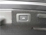 ◆パワーテールゲート◆キーや運転席のボタン、ハンズフリー機能など多彩なアクセスで自動開閉できます。