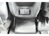 充電用USB端子付き。スマートフォンなどの充電に便利です。