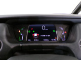 見やすいメーターに様々な情報を表示でき快適かつ安全に運転できます。