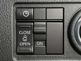 片側電動スライドドアのスイッチ付です。車内からもスイッチひとつで楽にドアの開閉が可能です。電動なので開閉時に力を使う必要がなく、半ドアになることもありません!