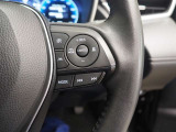 レーダークルーズコントロール(全車速追従機能)付きです。前方車両の車速に応じて追従支援してくれるので、ロングドライブも快適です。詳細は販売店スタッフまでお尋ねください。
