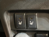 【シートヒーター】寒い日に重宝するシートヒーター!エアコンより早く温まってくれるので寒がりの人も安心ですね♪エアコンの温風は乾燥するから苦手、という方にもをおすすめです。