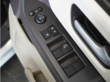 ◆パワーウィンドウスイッチ◆運転席から全席の窓の開閉操作を行うことが出来いつでも換気ができます!
