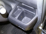 運転席にカップホルダーを装備しております。
