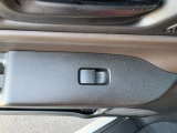 ☆お車についた傷やヘコミ、事故の修理もハヤシにお任せください。自社鈑金工場で修理ができますの安心です☆