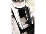お気軽にお問い合わせください。Tel:075-325-0440 Mobile:070-2313-8676  中古車担当:時女まで