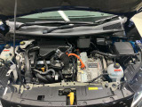 エンジンルームもクリーニング済みできれいですよ。日産の整備士がしっかりと丁寧に点検していますので安心してお乗りいただけます
