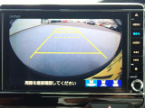 ◆【リアカメラ】が装着されています。リバースに入れるだけで映ります。後方の安全確認や、狭い駐車場での車庫入れ、雨の日や夜間など視界の悪い時に便利です。安全にバックする為には欠かせない装備です。