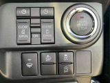エンジンスタートはボタンを押すだけ!運転席にて電動スライドドアの開閉操作が出来ます!便利な機能です!