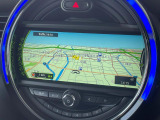 ●純正ナビ:一体感のあるナビは、高級感ある車内を演出してくれます。Bluetooth再生などオーディオ機能も充実しておりますので、運転もより楽しめます♪