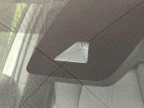 【トヨタセーフティセンス】走行中に前方の車両等を認識し、衝突しそうな時は警報とブレーキで衝突回避と被害軽減をアシスト。より安全にドライブをお楽しみいただけます。