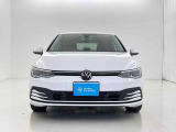 VWは小さな車も、大きな車も、平等です。クラスによって品質や安全性に差を付けない。ボディ剛性と精度、重厚なドアの音はどの車種も共通です。是非一度体感してみて下さい。