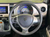 【純正革巻きステアリング】上質な革を使用することで、手にしっかり馴染みとても運転しやすいハンドルです♪