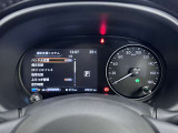 日産のエマージェンシーブレーキは前方の状況を監視し車両や歩行者との衝突回避、被害を軽減する技術です