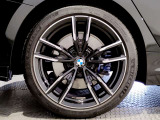 BMW純正アルミホイールです。納車時にはアルミホイールコーティングも承っております!是非ご検討下さいませ。