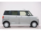 県内13店舗にて常時500台以上ダイハツ車を展示中です。見て、触って、納得のいく一台をぜひ見つけてください。