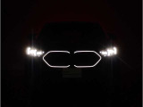 ☆BMWの代名詞とも言える【キドニーグリル】一目見ただけでBMW車であると認識できる確固たるアイコンとして存在感を放ちます☆