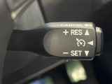 【クルーズコントロール】高速道路もラクラク走行。アクセルを離しても一定速度で走行ができ、長距離運転時の負担を軽減!加速・減速も簡単なスイッチ操作で調整できます。