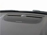 【harman/kardon】世界のオーディオファン垂涎のプレミアムサウンドシステムを搭載。原音に近い音場空間を忠実に再現。乗る人すべてに最良の音響体験を提供します。