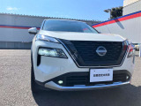 【アダプティブLEDヘッドライト】対向車がいてもハイビームを維持!または、ハイビームとロービームを自動切り替え!視認性の高い状態が維持されます!
