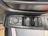 全席パワーウィンドウとなっています。運転席はオートになっているのでワンタッチ開閉することが出来ます。