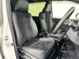 見通しのよいすっきりとした視界で、誰でも運転しやすいです。運転のしやすさは疲れにくさにも繋がりますよ♪