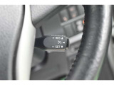 アクセルから足を離しても設定速度で走り続けてくれます。高速道路での長距離移動が楽になりますよ♪