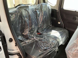 60項目5000部品が対象のトヨタディーラー保証だからこその安心。1年間走行距離無制限のロングラン保証付き!