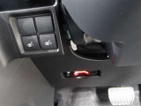 車内の温度管理に便利なオートエアコン☆