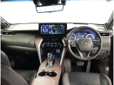 オシャレなインテリアで運転する気分も盛り上がりますよね^^