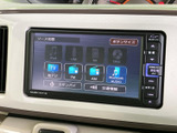 音楽やラジオなどのソースを画面から選べるため、その日の気分に合わせた使い分けがしやすい構成です。アイコン表示で選択肢を確認しやすく、普段使いにも便利です。
