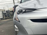暗闇でも前方をくっきりと照らしてくれるライトです。夜の運転でも安心ですね