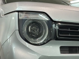 LEDヘッドライトは、点灯の瞬間から最大光量を発揮し、突然暗くなるトンネルなどでの安定感を高めます。