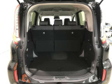 広々としたラゲージスペースを備えています。大きなものや長さのある荷物もしっかりと積み込めます。