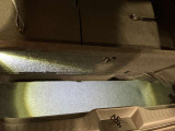 荷室の床下にも収納があります☆こちらにスペアタイヤなどの工具類がございます