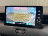 【バックカメラ】リバースにするだけで映ります、後方の安全確認や、狭い駐車場での車庫入れ、雨の日や夜間など視界の悪い時に便利です!安全にバックする為には欠かせない装備です。