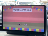 停車中にテレビ番組などの映像を楽しめる画面です。色使いのある映像で、休憩時間の気分転換にも活用いただけます。視聴の際は停車してからお楽しみください。