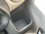 運転席用ドリンクホルダーです