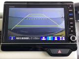 便利な3ビュー切り替え、ガイド線表示付きのバックカメラです。後退時、後方の視界をサポートします