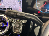 メモリー付きパワーシートが装備されている車両はシートの位置・ドアミラーの角度・ハンドルの位置を3名まで記憶出来ます。