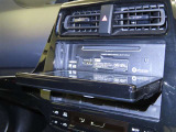 CD、DVDの再生ができます。