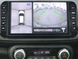 【アラウンドビューモニター】専用のカメラにより、上から見下ろしたような視点で360度クルマの周囲を確認することができます☆死角部分も確認しやすく、切り返しや駐車も安心して行えます。