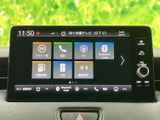 音楽や電話などの項目が画面上に整理され、目的の機能を選びやすい構成です。必要なメニューを確認しやすく、毎日の車内で便利に活用いただけます。