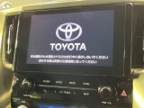 【メーカー純正ナビ】インテリアに溶け込むスタイリッシュな「専用設計」メーカーナビを装備♪視認性や操作性など基本性能にも優れ、より上質なカーライフをお楽しみいただけます。