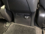 センターコンソール後部にもアクセサリーコンセント(AC100V・1500W)が設置されています。