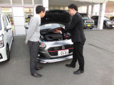 お車の状態の説明を詳しくさせていただいております!もちろんスズキ車以外のお車でもキチンと説明・対応させていただきます!ご安心下さいませ!