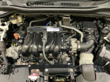 コンパクトなエンジンルームで、室内空間を確保しています。ホンダのMM思想(マンマキシマム・メカミニマム)は今でも受け継がれています。