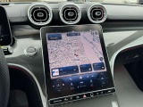 バックカメラにより駐車時の後方確認も楽にできます。